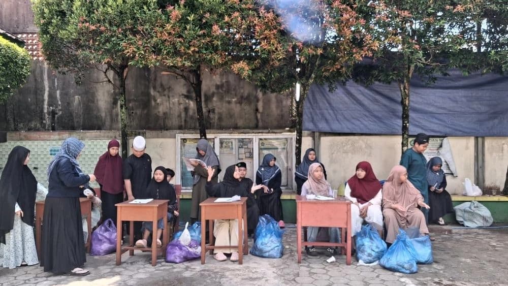 Semangat Berbagi di Idul Adha, SD Muhammadiyah Sampit Sembelih 2 Sapi dan 4 Kambing